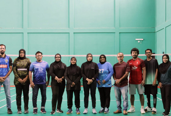 ފުވައްމުލަކުގައި ބެޑްމިންޓަން އަމްޕަޔަރުން ތަމްރީނު ކުރަނީ