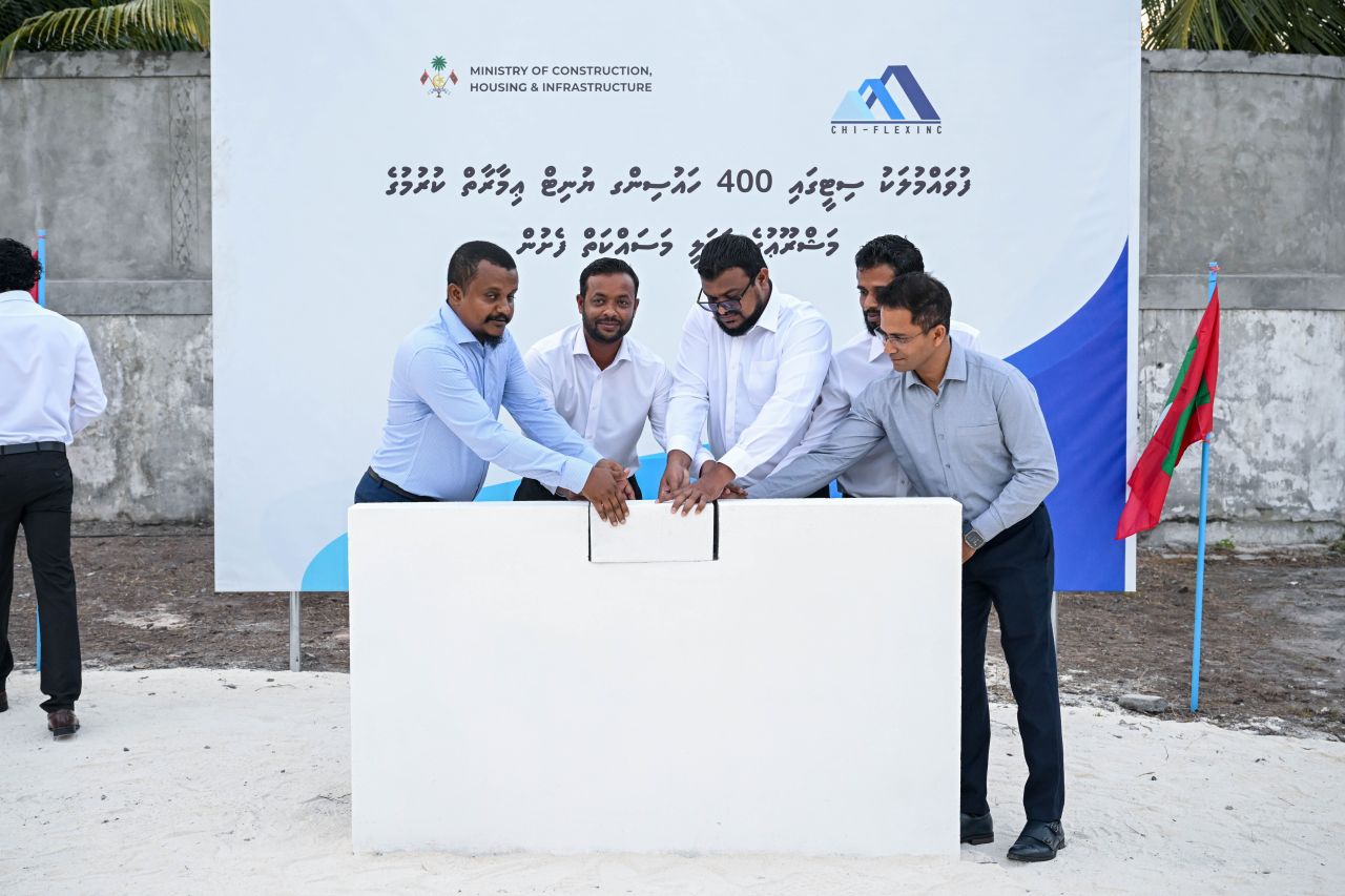 ފުވައްމުލަކުގައި 400 ހައުސިން ޔުނިޓް އެޅުމުގެ ޢަމަލީ މަސައްކަތުގެ ފެށުން- ފޮޓޯ: ރައީސް އޮފީސް