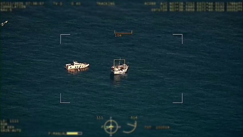 އެއަރ ކޯރގެ ޑްރޯންގެ އެހީގައި ބޭރުގެ ބޯޓެއް އަތުލައިގެންފި، ފޮޓޯ: އެމްއެންޑީއެފް